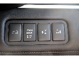 両側パワースライドドアや、パワーバックドア等、純正機能も充実しております！