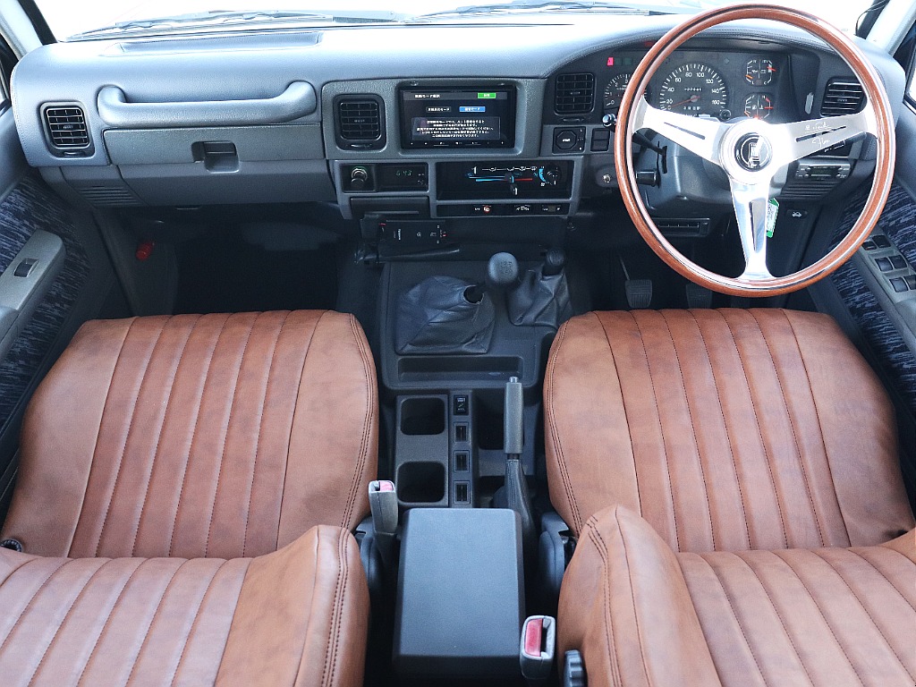 インパネ周り！ダッシュ周りはNew張替施工を行っております♪