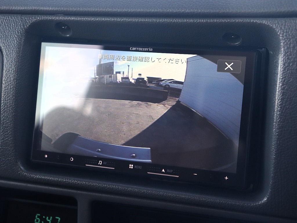 バックカメラ装備で後方視界もしっかり確保！