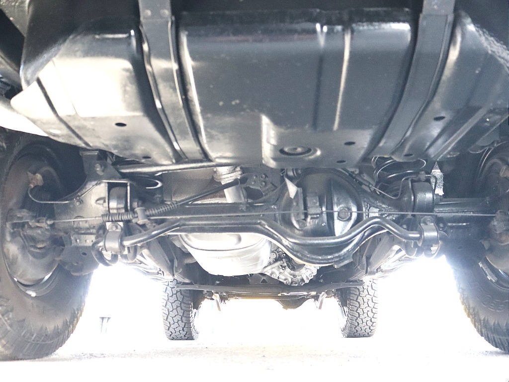 下回りについて、もちろん経年劣化の範囲はございますが、酷い腐食等は見受けられず、良好なコンディションとなります！