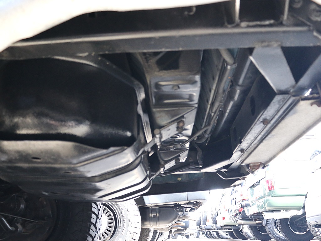 自社整備工場完備で、車検からカスタム迄、お任せください！