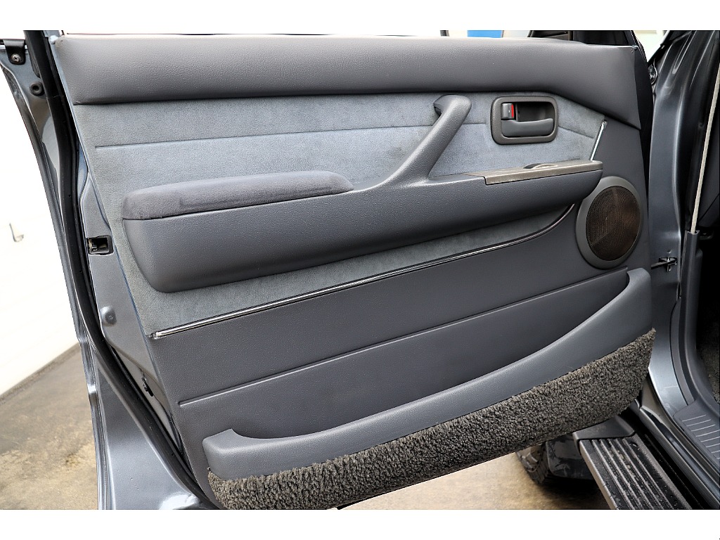 ドア内張りになります☆