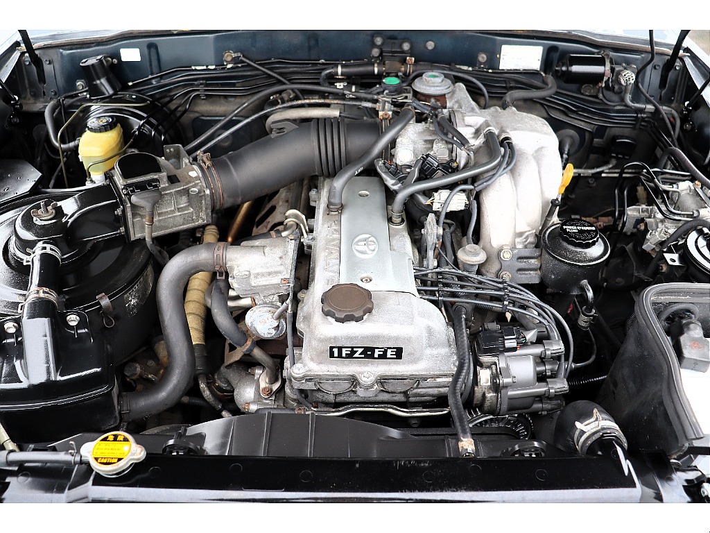 エンジンルームも綺麗に保たれております☆