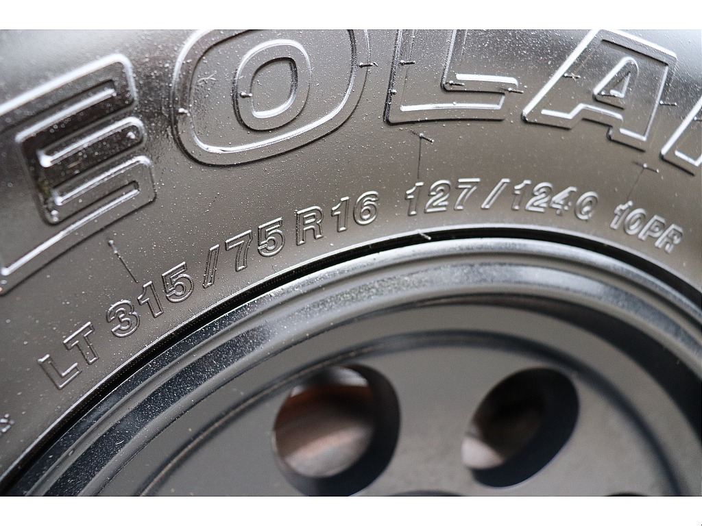 タイヤサイズになります☆