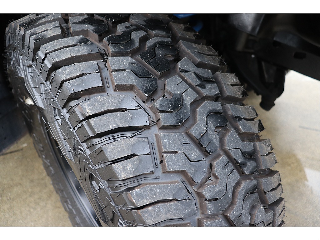 ゴツゴツタイヤ☆