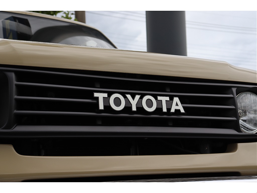 ご好評いただいております横文字TOYOTAロゴグリル！