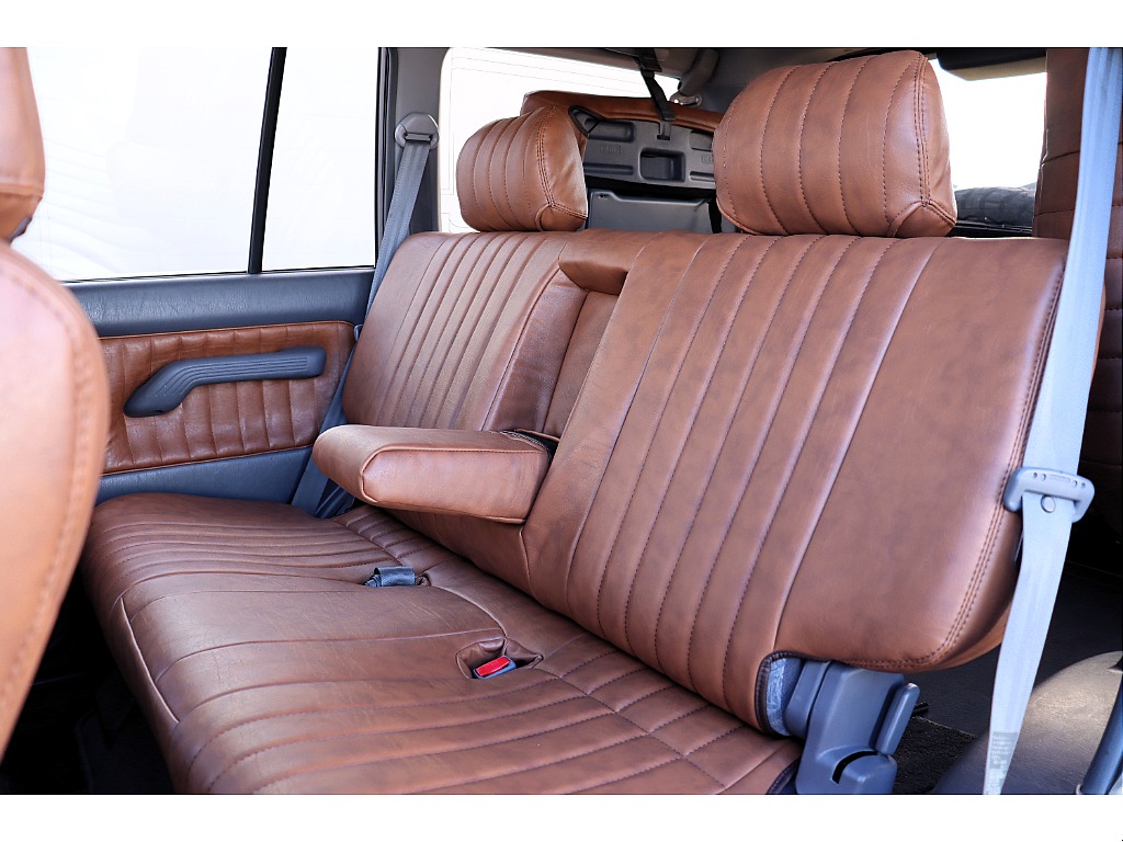 後部座席になります☆