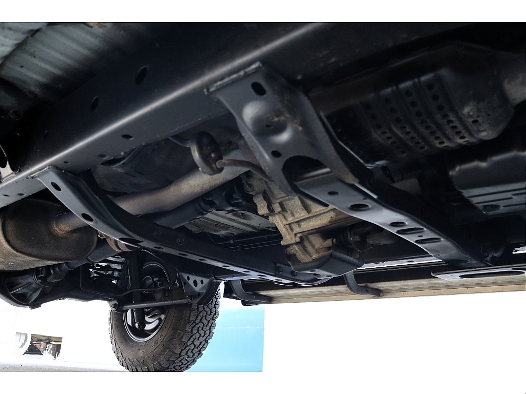 下回りは洗浄、防腐パスター塗装を施しております！