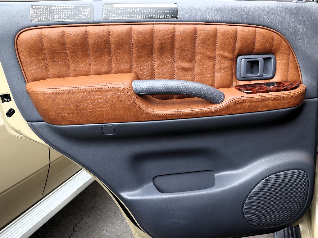 New内張張替施工！