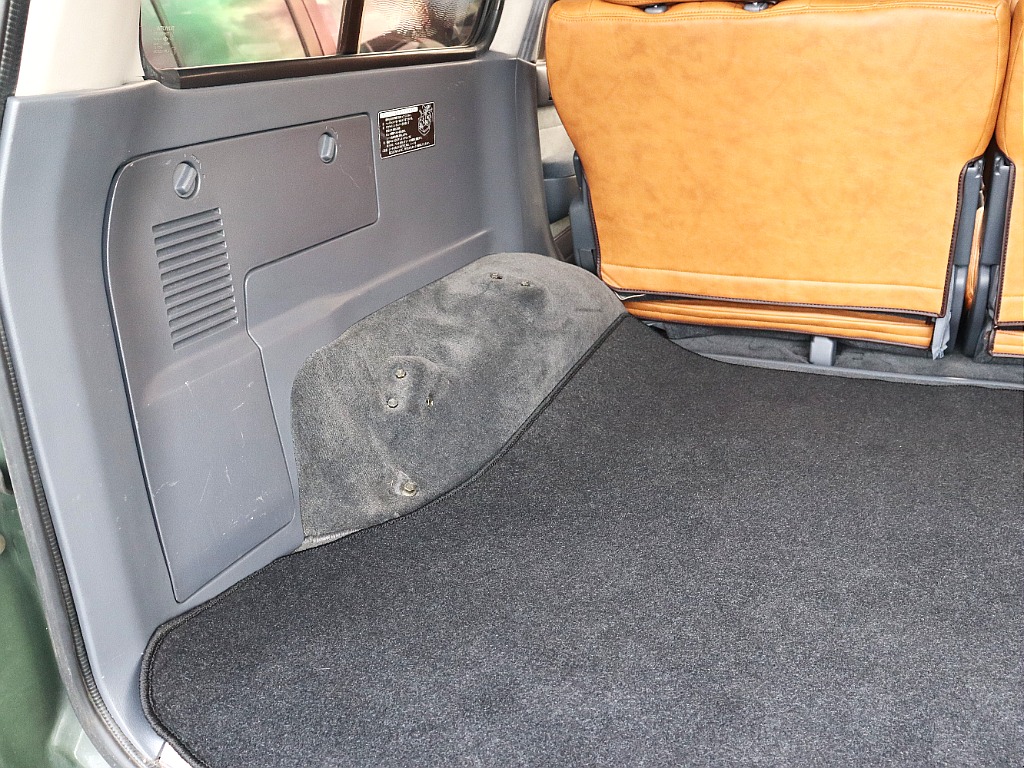 ラゲッジ内張コンディションも良好ですよ！