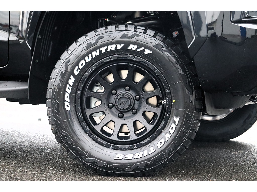 新品TOYOタイヤ☆新品デルタフォースAW☆