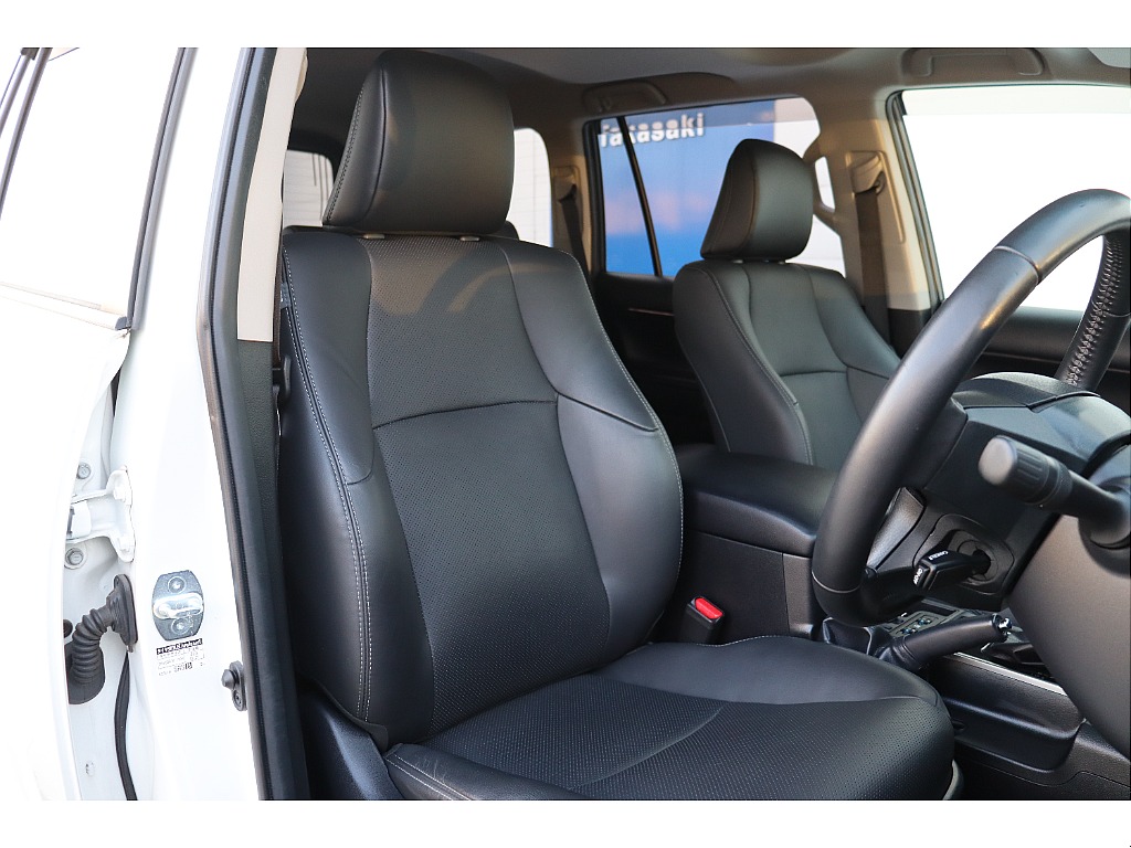 運転席シート！