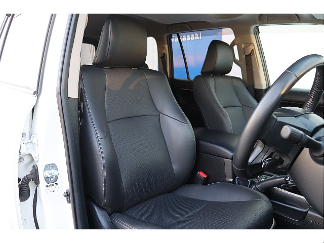 運転席シート！