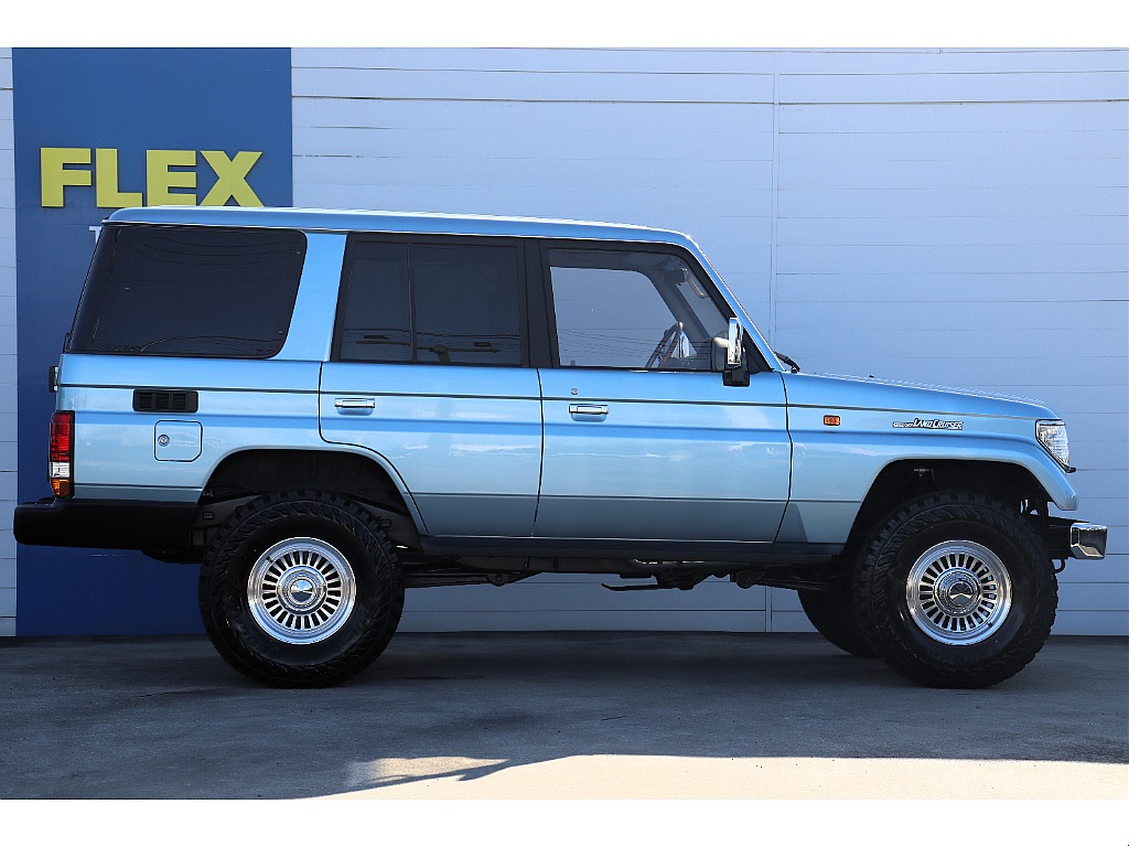 ランクル系は上げスタイルが似合いますね！2インチUP施工を施しました♪