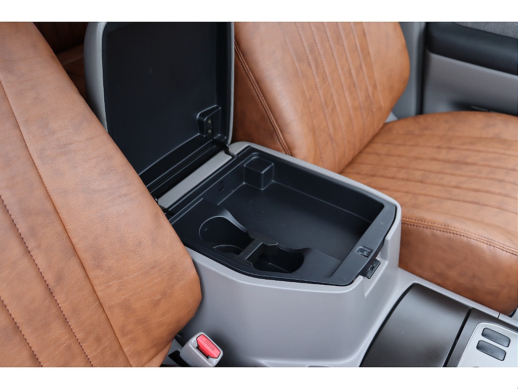 センターコンソールBOX！