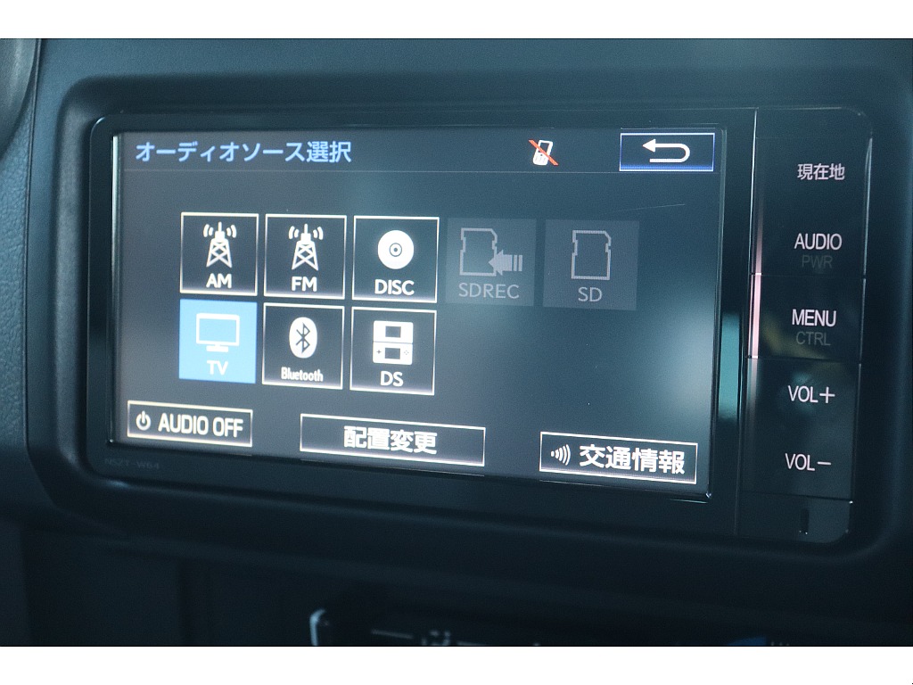 ディーラーナビ装備済み！最新のオーディオへの変更も承っておりますので、お気軽にご相談ください！