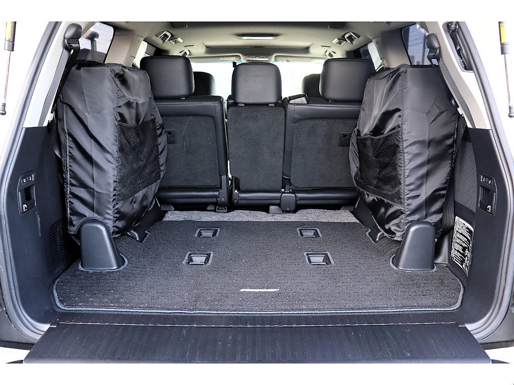 3列目シートもございますので、大人数でドライブお楽しみいただけます☆