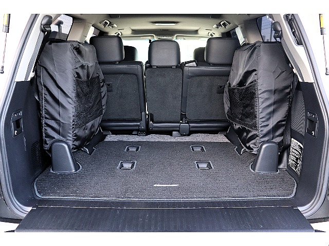 3列目シートもございますので、大人数でドライブお楽しみいただけます☆