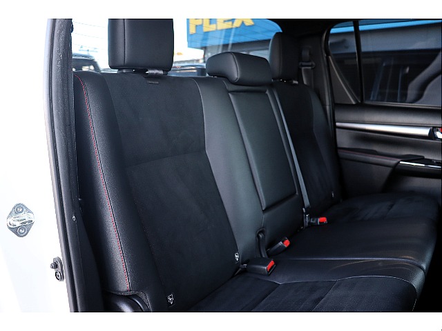 後部座席も綺麗に保たれております！