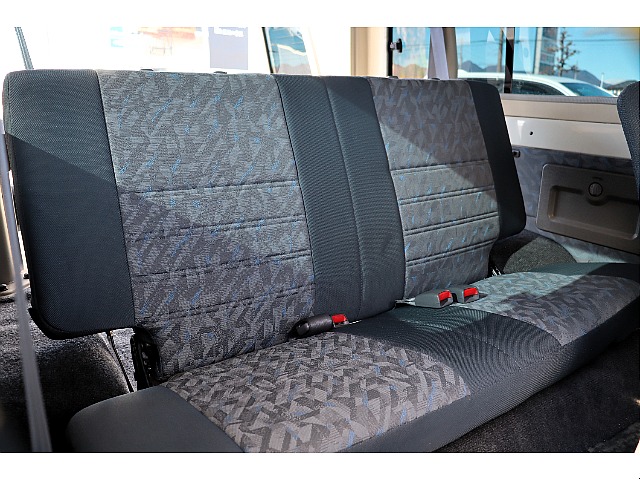 後部座席になります☆