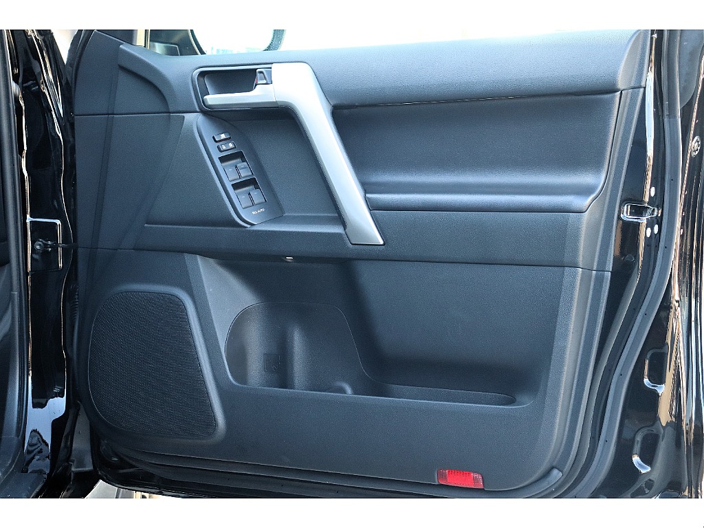 トヨタ ランドクルーザープラド(18枚目)