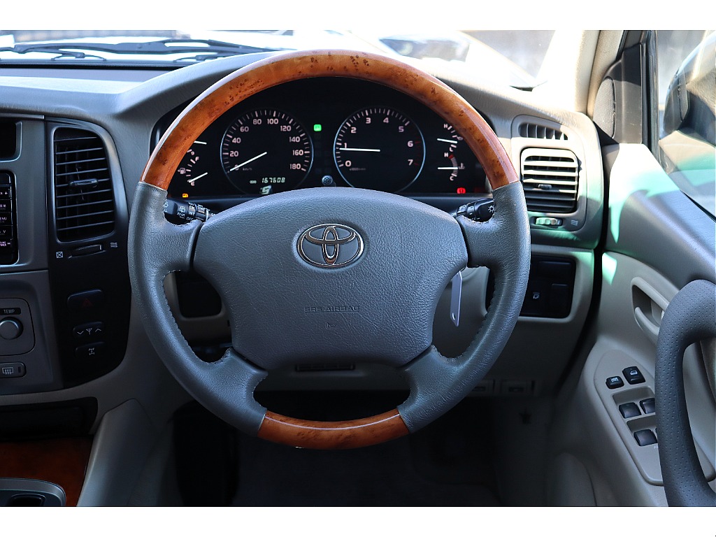 ウッドコンビ調コンビハンドル装備済み！