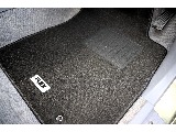 新品オリジナルフロアマットを装備！