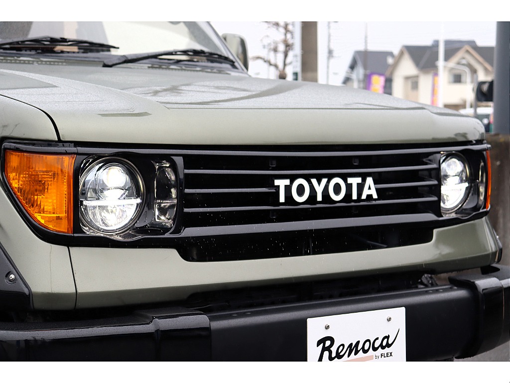 無骨なイメージの中にキラリと光るお洒落なライト！