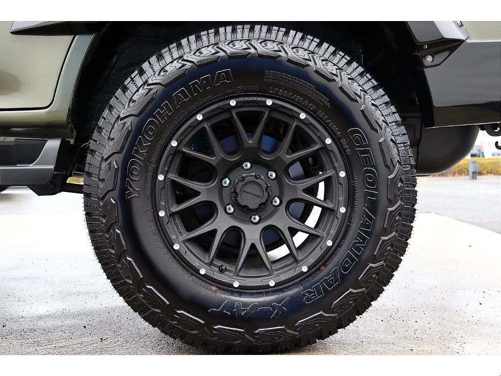 マッドヴァンス17インチAWにジオランダー285ATの組み合わせ！