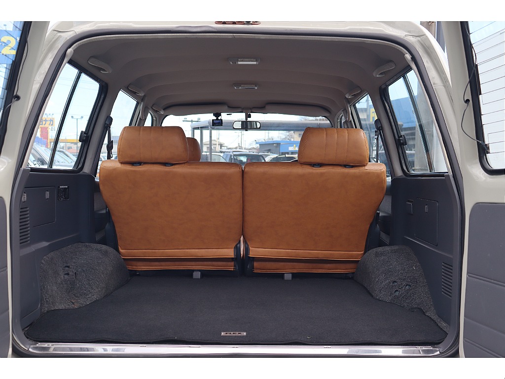 １ナンバー構造変更済み！ラゲッジスペースとしても広々ご利用いただけます！