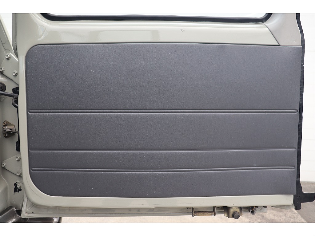 観音ドア内張！