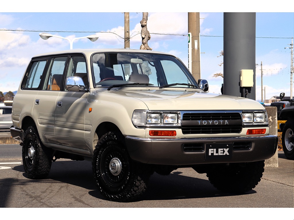 デザートカーキペイント済みの１台です♪