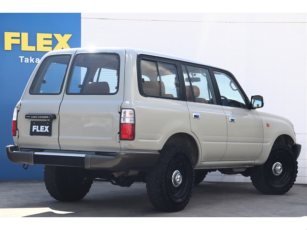 探されている方も多いリア観音扉タイプになりますよ！