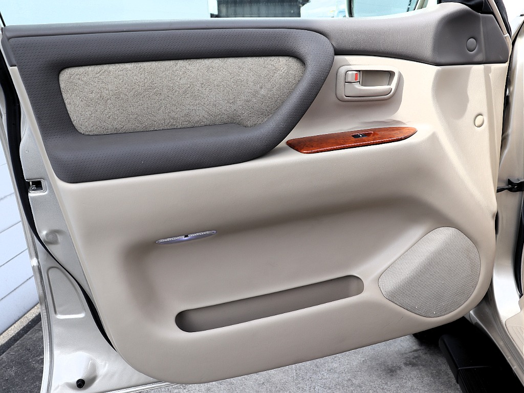 各所ドア内張コンディションも良好ですよ！