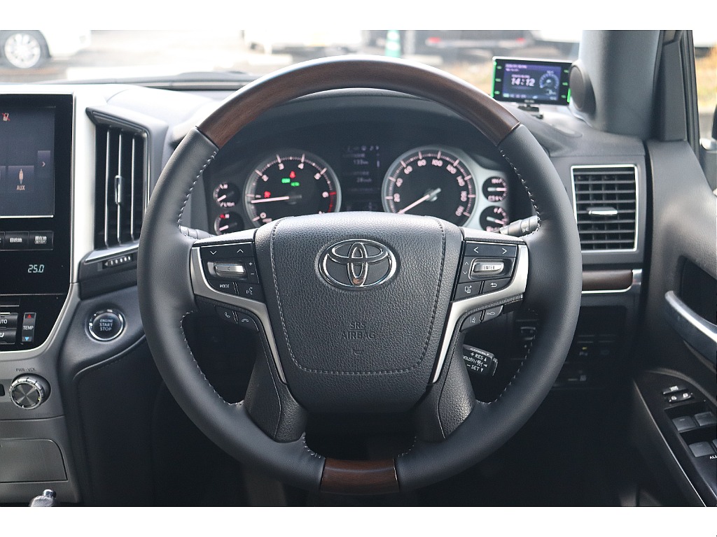 ステアリングは新品交換いたしました♪