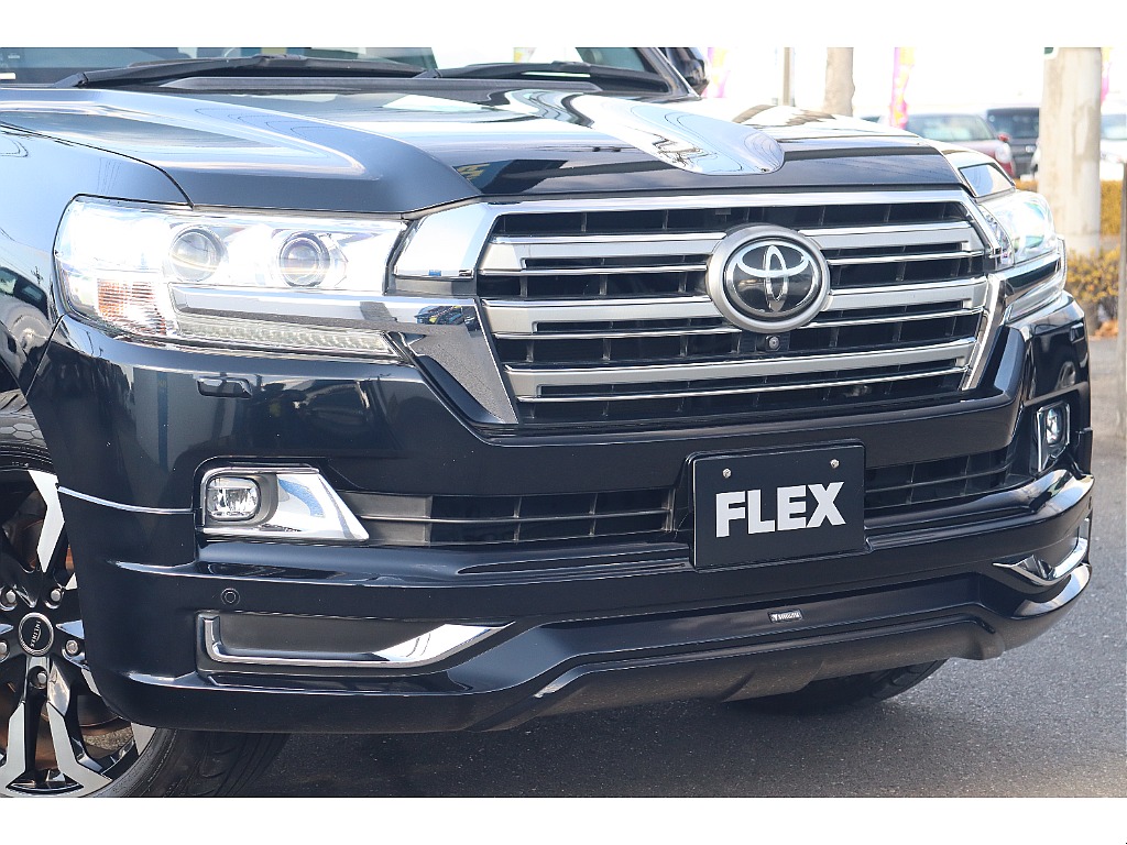 MODELLISTAエアロでフロントの厚みも増し、存在感UP！