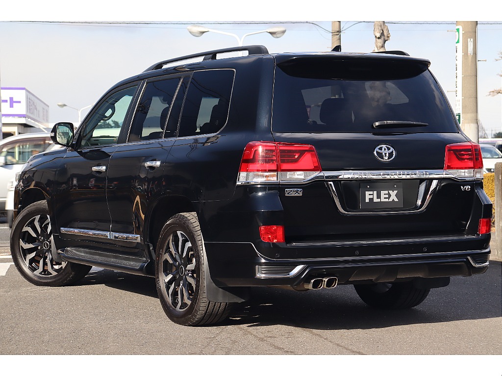 陸送会社との提携により遠方納車も可能ですので、遠方の方もお気軽にお問合せください！