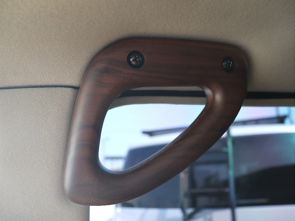 新品FLEXオリジナルアシストグリップをセット！