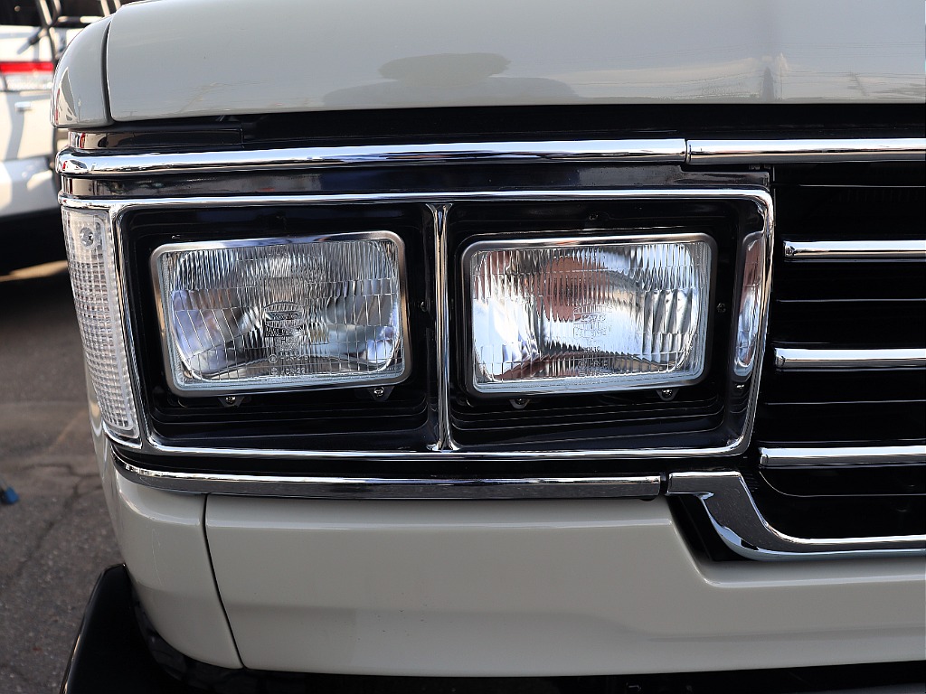 角目４灯スタイル！