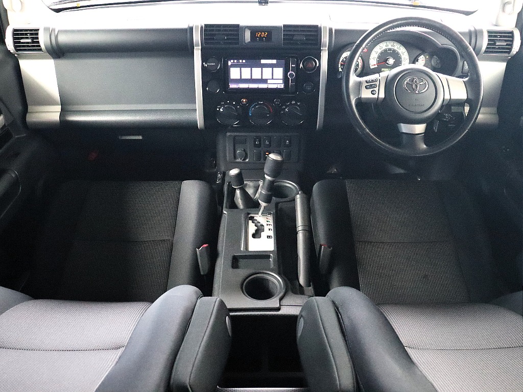 遊び心くすぐるインパネ周り♪