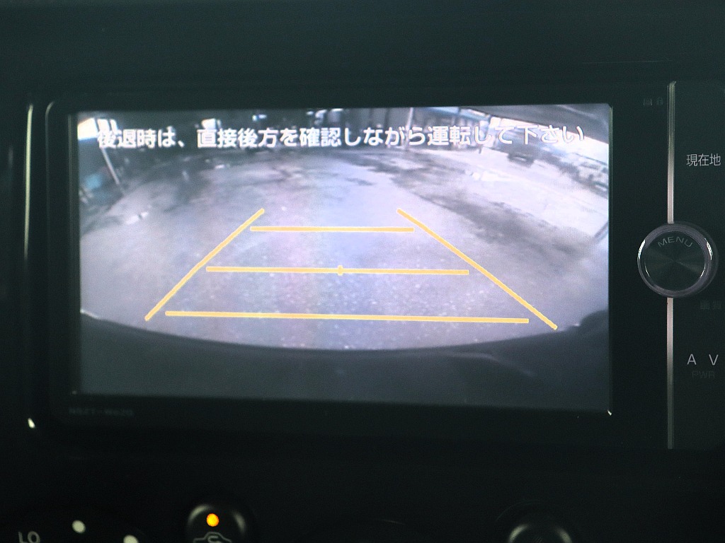 バックカメラ機能で後方視界もしっかり確保！