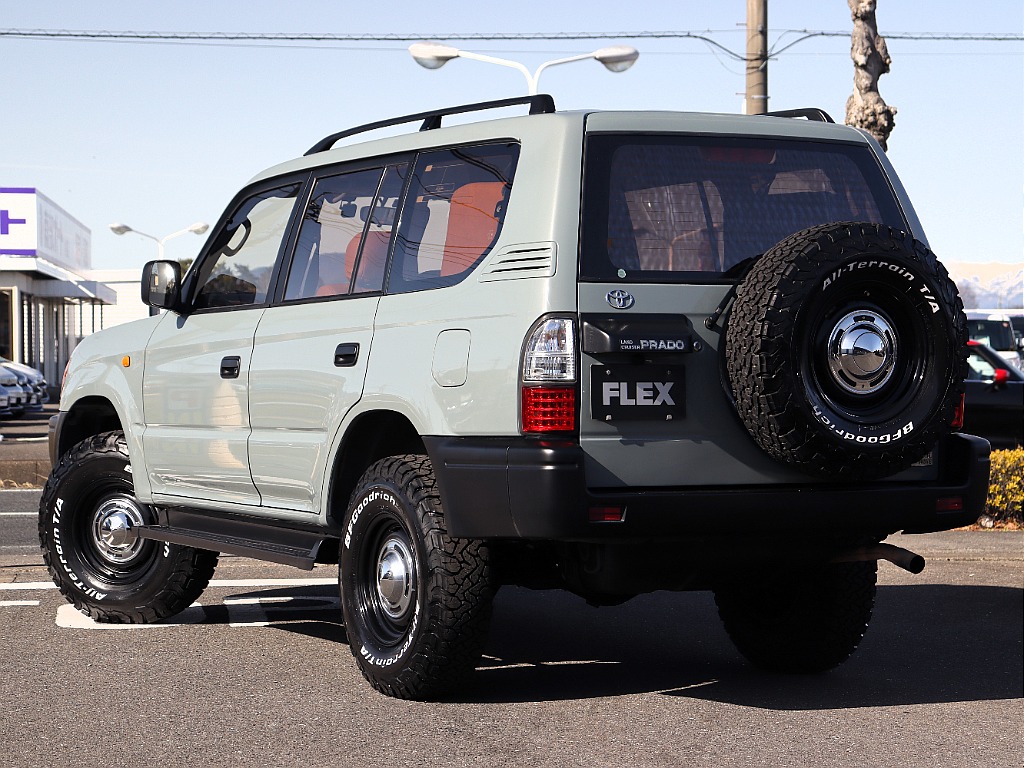 陸送会社との提携により遠方納車も可能ですので、遠方の方もお気軽にお問合せください！