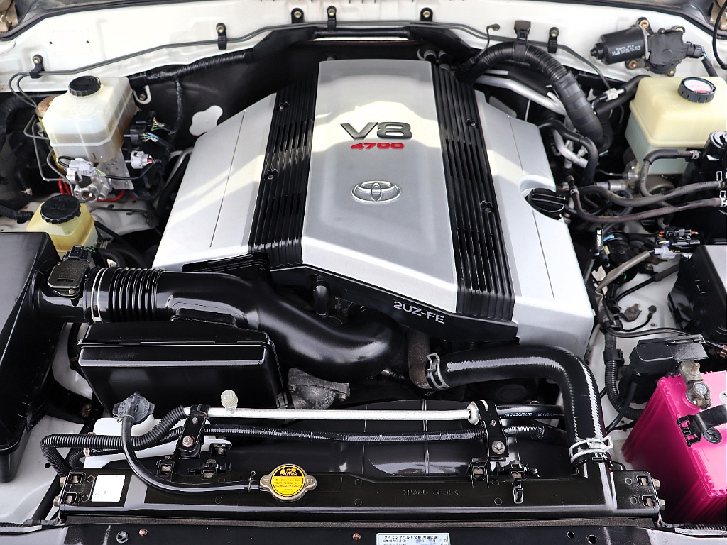 V8エンジン搭載！