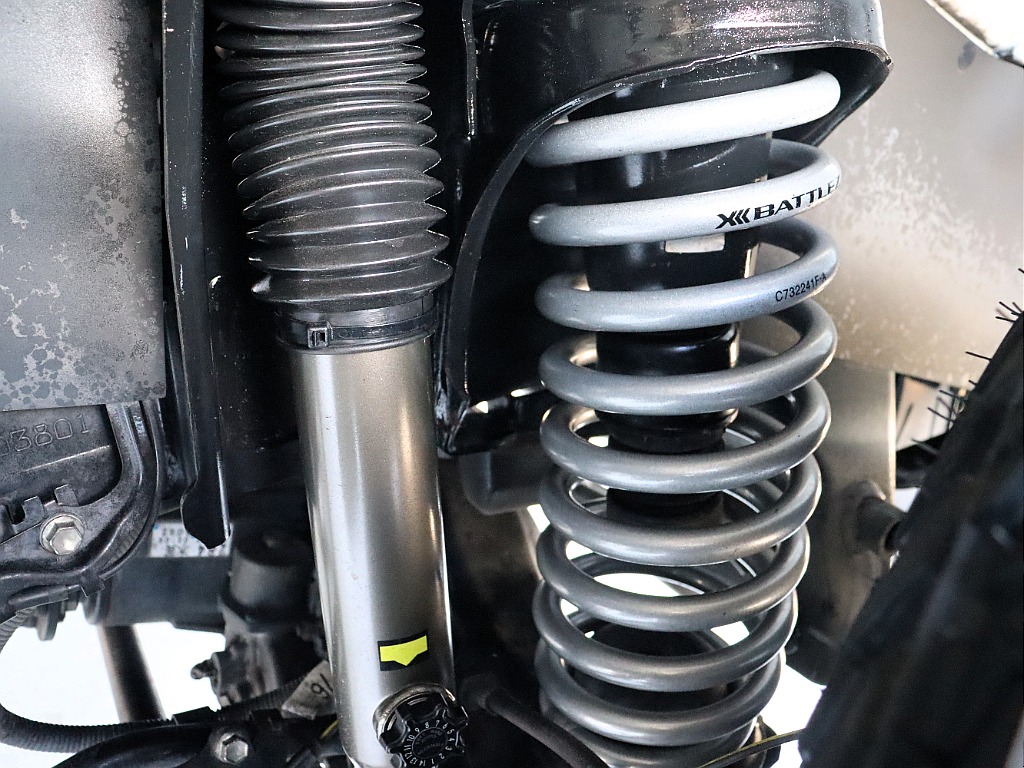 新品ＪＡＯＳ製リフトＵＰキットを装備！構造変更後のお渡しとなります！