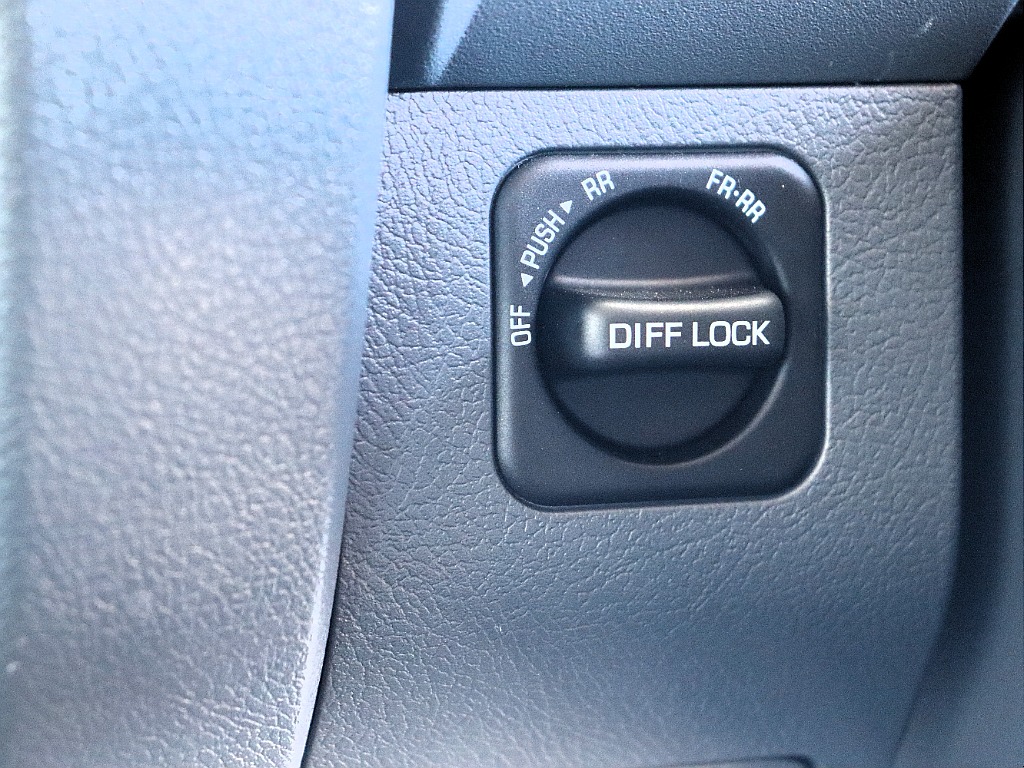 オプション装備のデフロック機能付き！