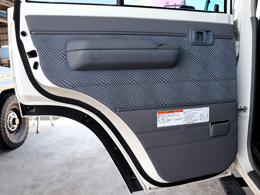 各ドア内張コンディションも良好ですよ！