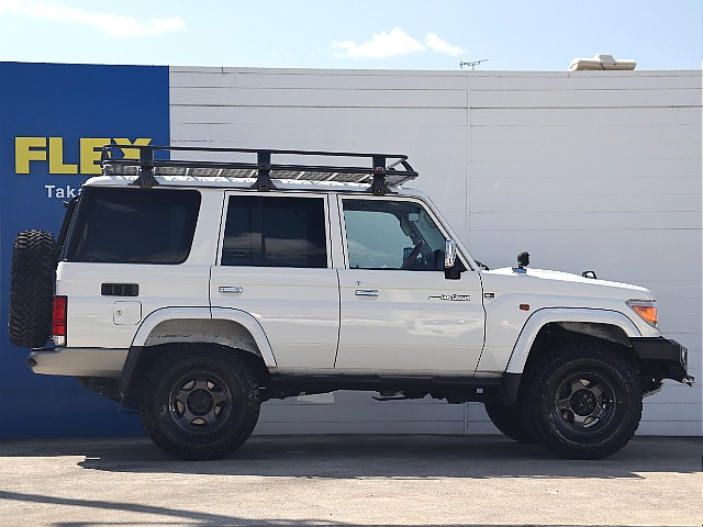 ランクル系はリフトUPスタイルが似合いますね！全体的なバランスも◎ではないでしょうか！？