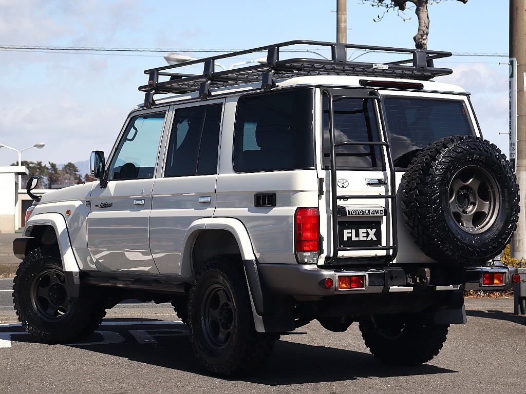 陸送会社との提携により遠方納車も可能ですので、遠方の方もお気軽にお問合せください！