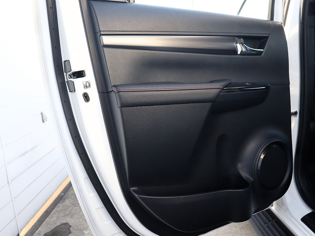 各ドア内張コンディションも良好ですよ！