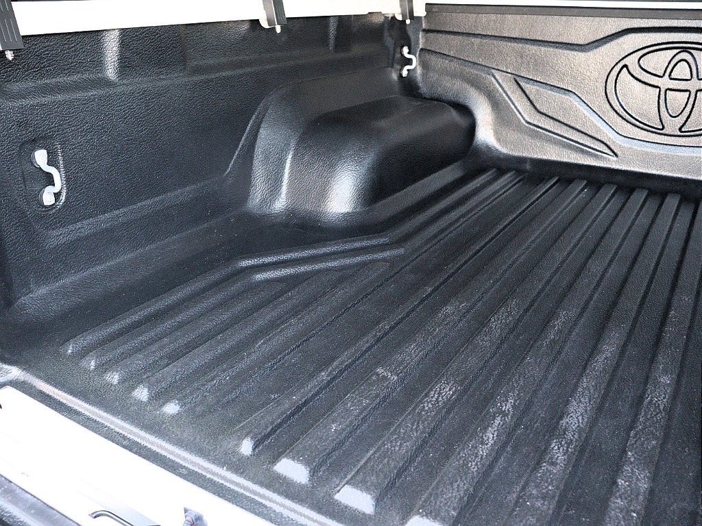 純正ベットライナー完備！